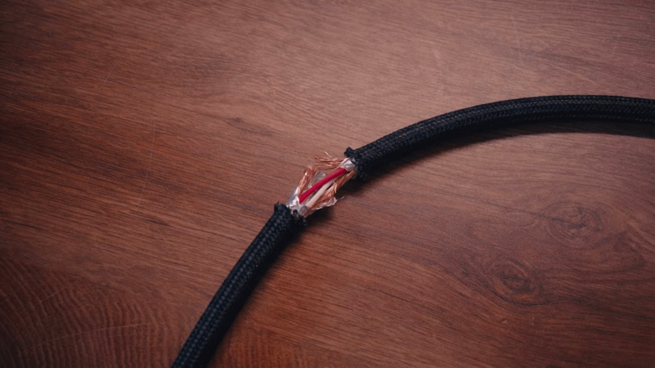 lucid-cable18