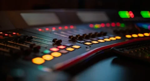 別只掛Reverb Delay才是混音的隱藏武器 專業混音台